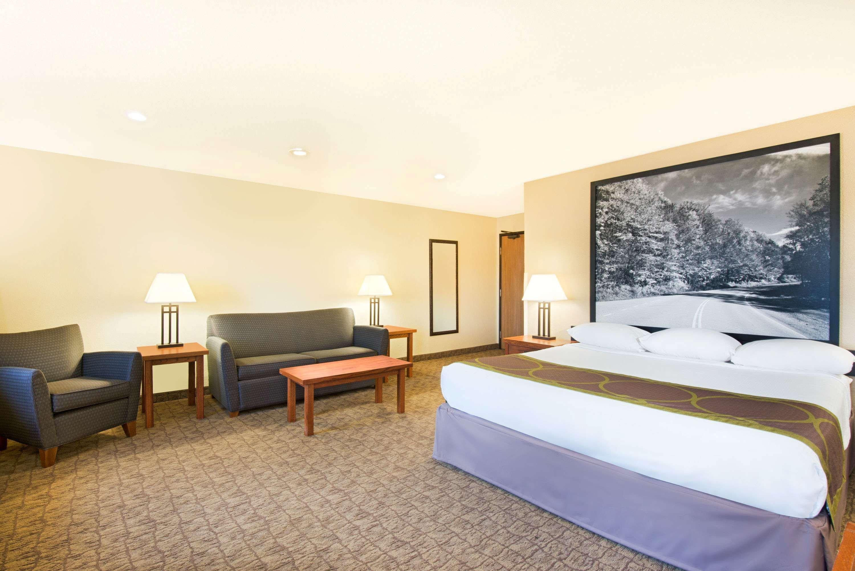 Super 8 By Wyndham Ripley Hotel Екстериор снимка