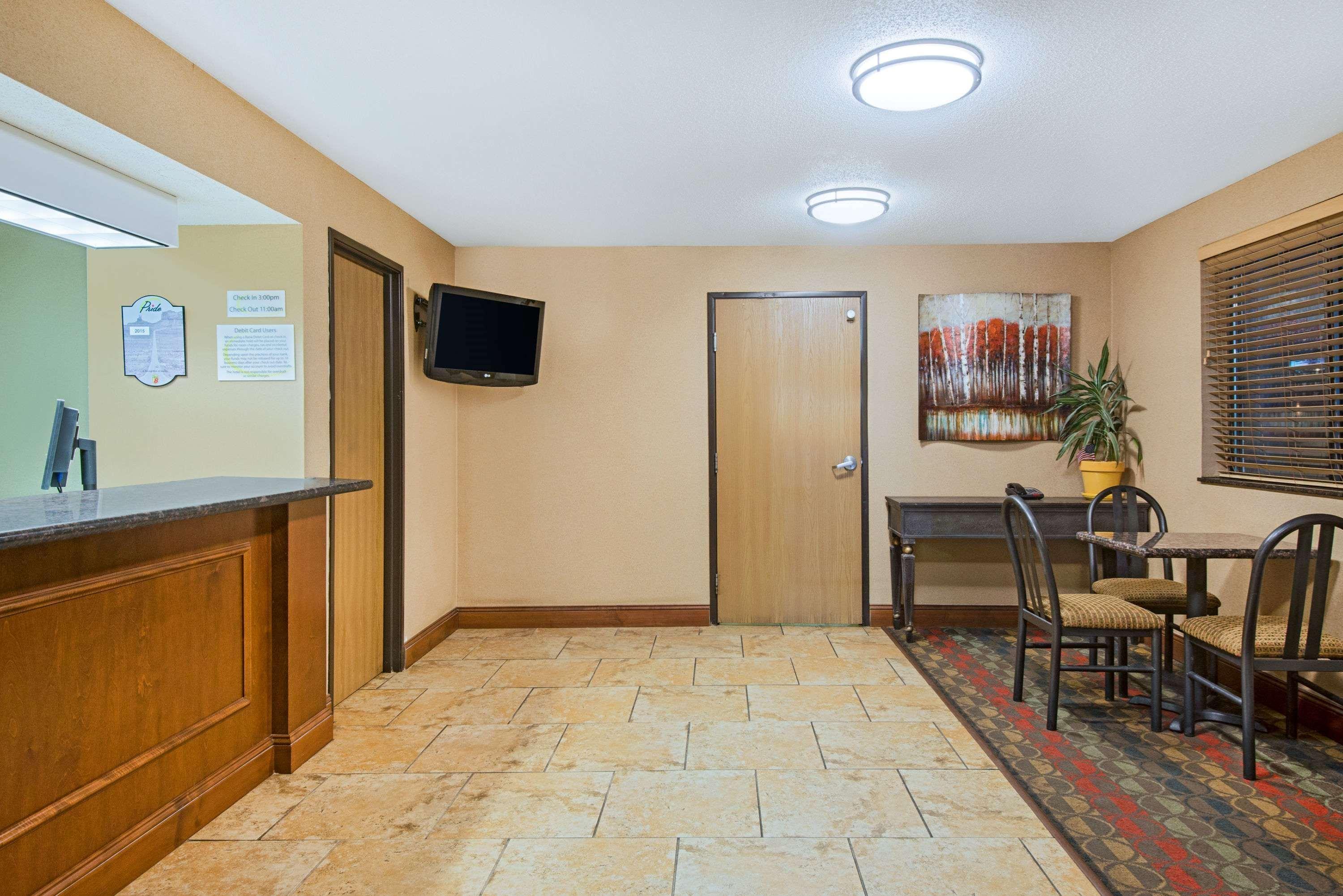 Super 8 By Wyndham Ripley Hotel Екстериор снимка
