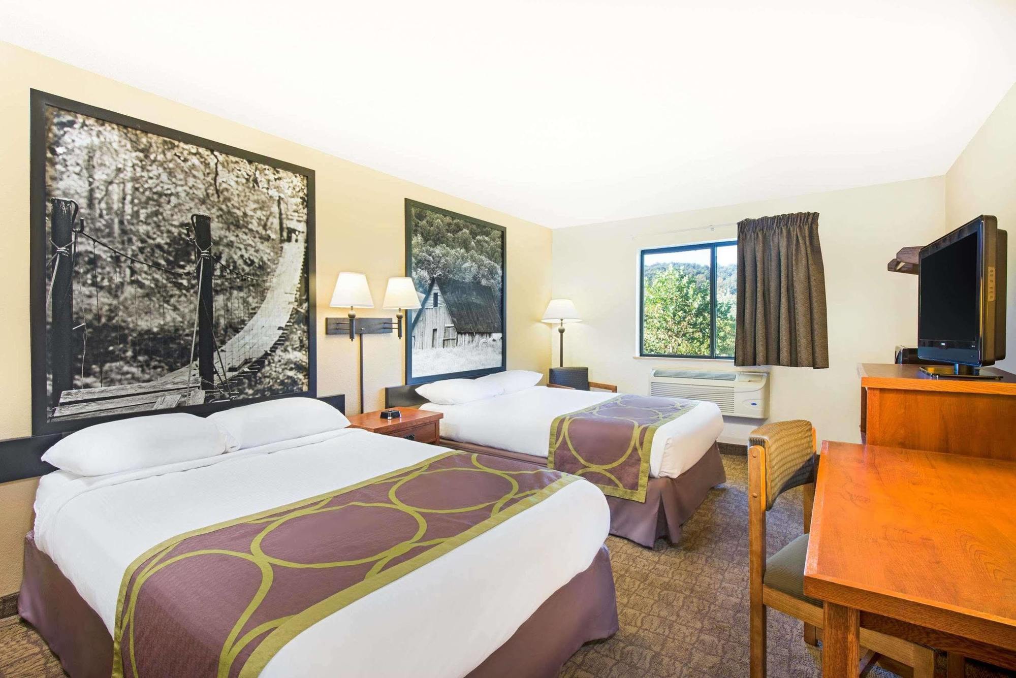 Super 8 By Wyndham Ripley Hotel Екстериор снимка